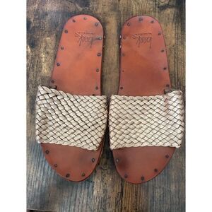 Beek Gold and Brown Artisanal Sandals with Woven Strap